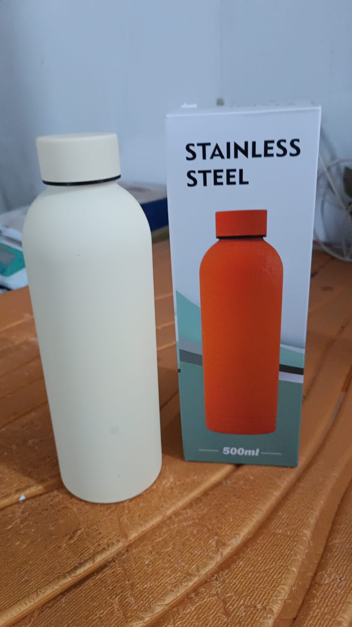 Stainless Steel Double Wall Vacuum-Insulated Drink Water Bottle (Mix Color / 500 ML Approx) Stainless Steel Double Wall Vacuum-Insulated Drink Water Bottle (Mix Color / 500 ML Approx)